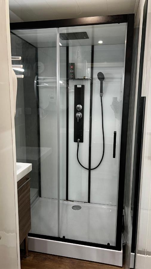 Embrun - Appartement 4/6 Personnes Avec Exterieurs Eksteriør billede